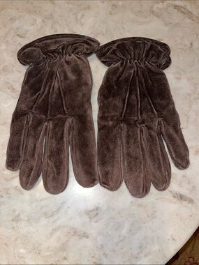 Men's Soft Suede Gloves in Brown with Thinsulate Interior Lining